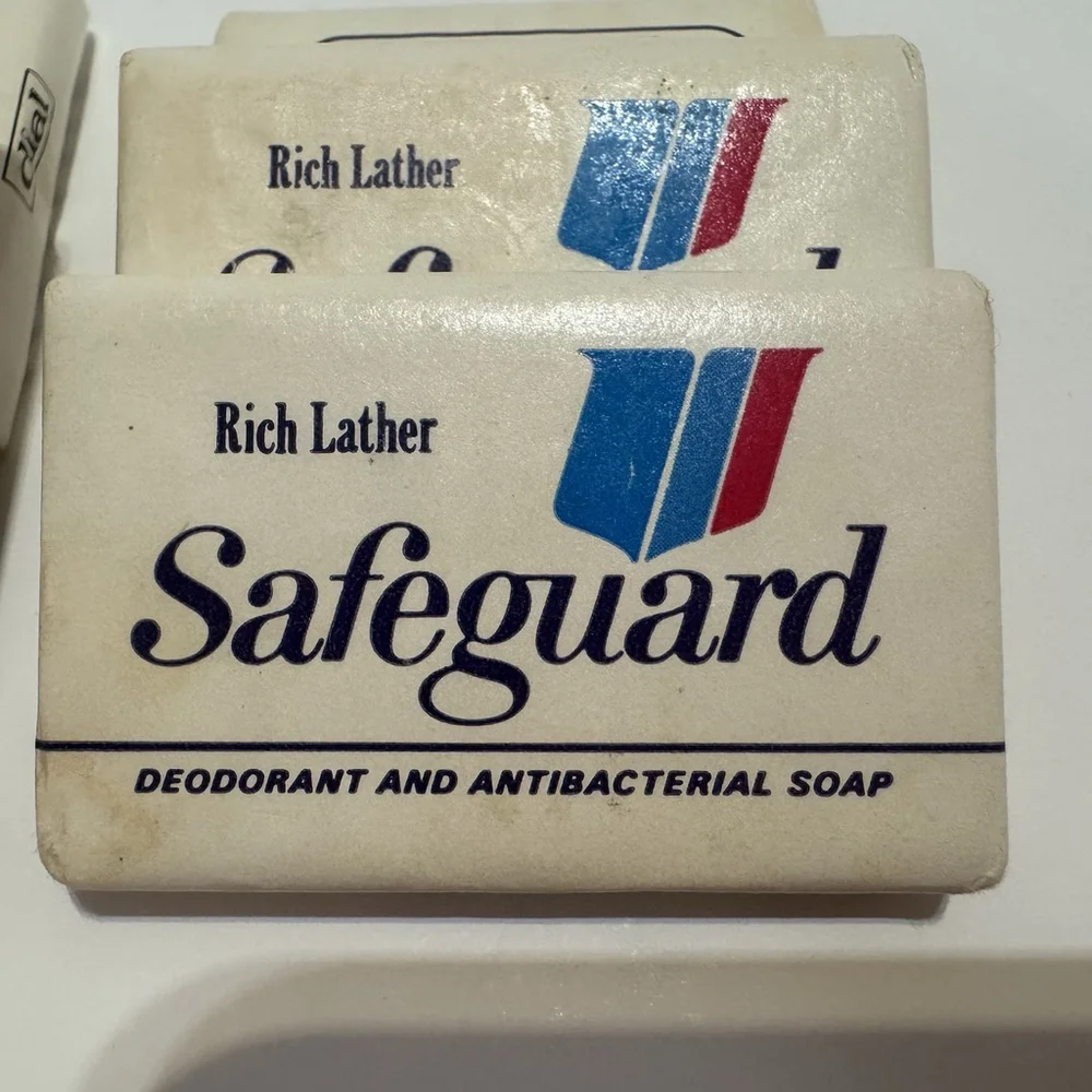 Vtg Set Of 9 Hotel Bar Soaps Holiday Inn/Camay/Safeguard 1970s